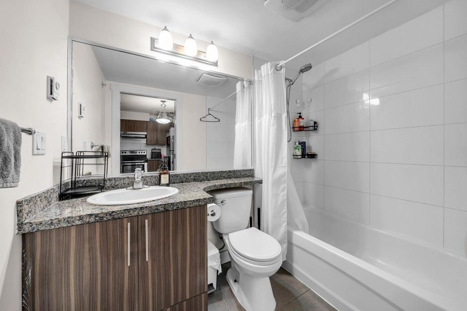 PH7 1239 Kingsway Vancouver, BC - 11