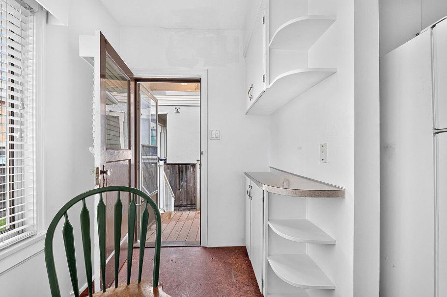 2345 W 18th Avenue Vancouver, BC - 14