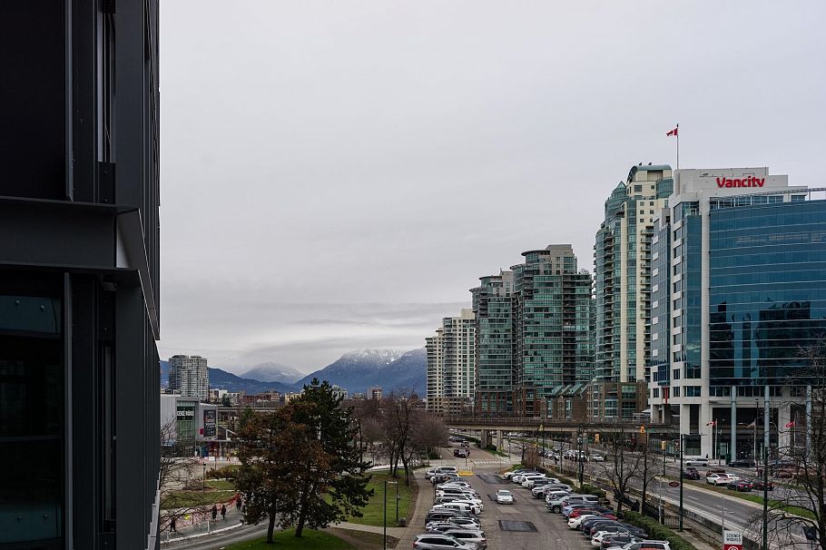 406 1601 Quebec Street Vancouver, BC - 32