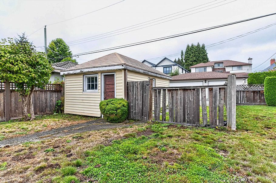 2345 W 18th Avenue Vancouver, BC - 36