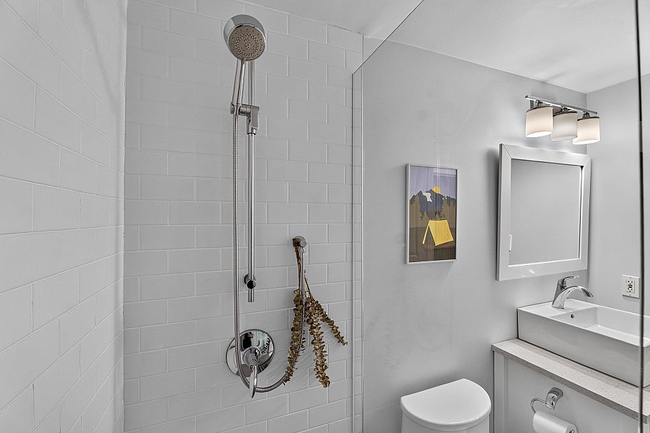 208 2288 W 12th Avenue Vancouver, BC - 25