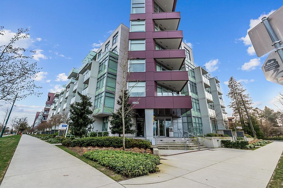 305 4963 Cambie Street Vancouver, BC - 1