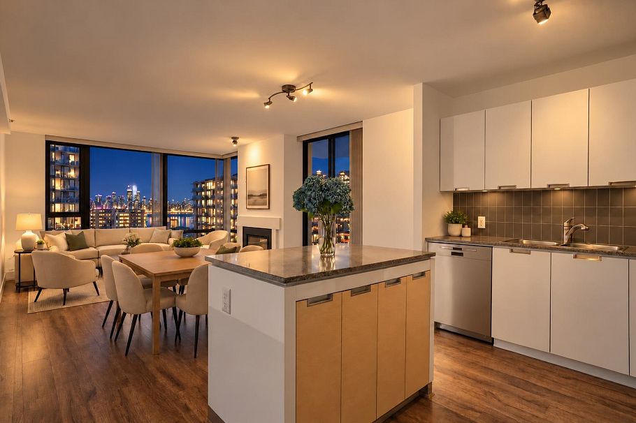 903 151 W 2nd Street North Vancouver, BC - 1
