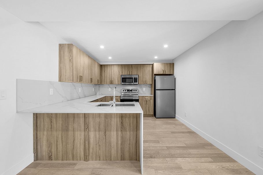 4324 Glencanyon Drive North Vancouver, BC - 23