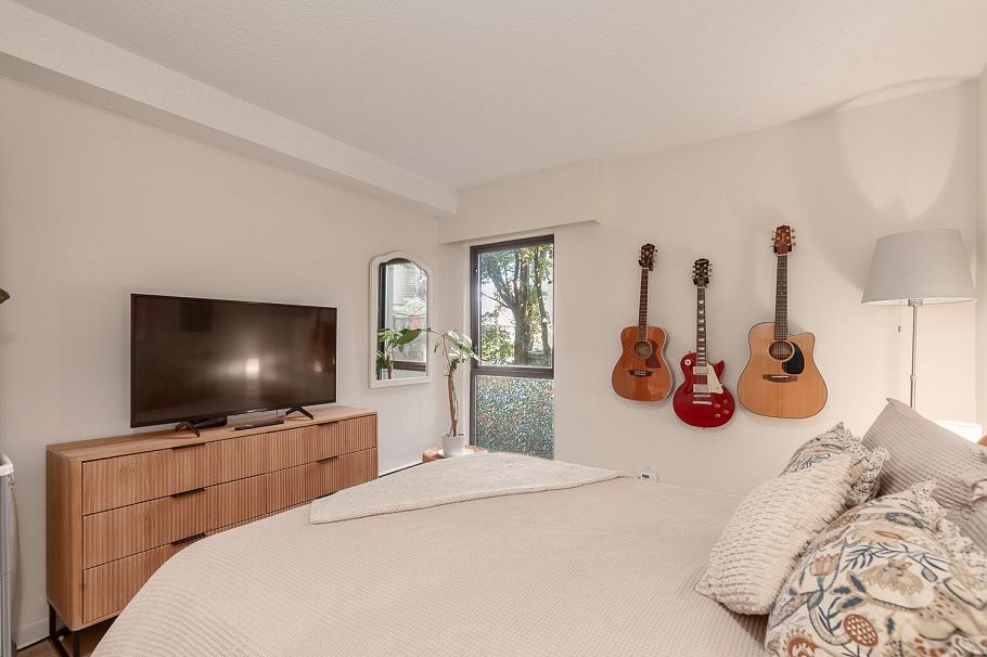 208 1435 Nelson Street Vancouver, BC - 2