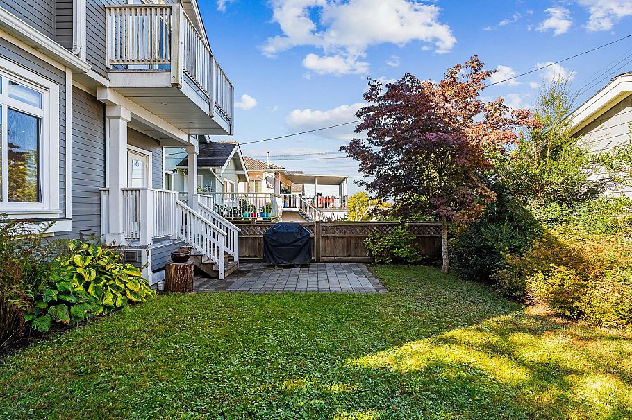 1969 E 5th Avenue Vancouver, BC - 28