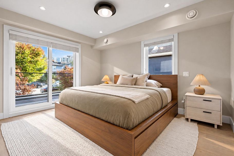 2 233 W 5th Street North Vancouver, BC - 16