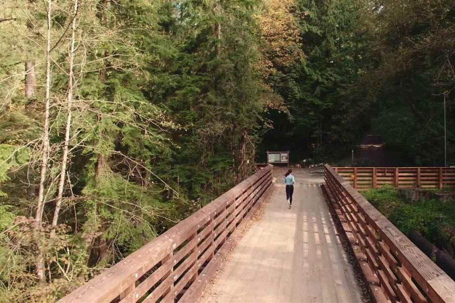 2101 Riverside Drive North Vancouver, BC - 10