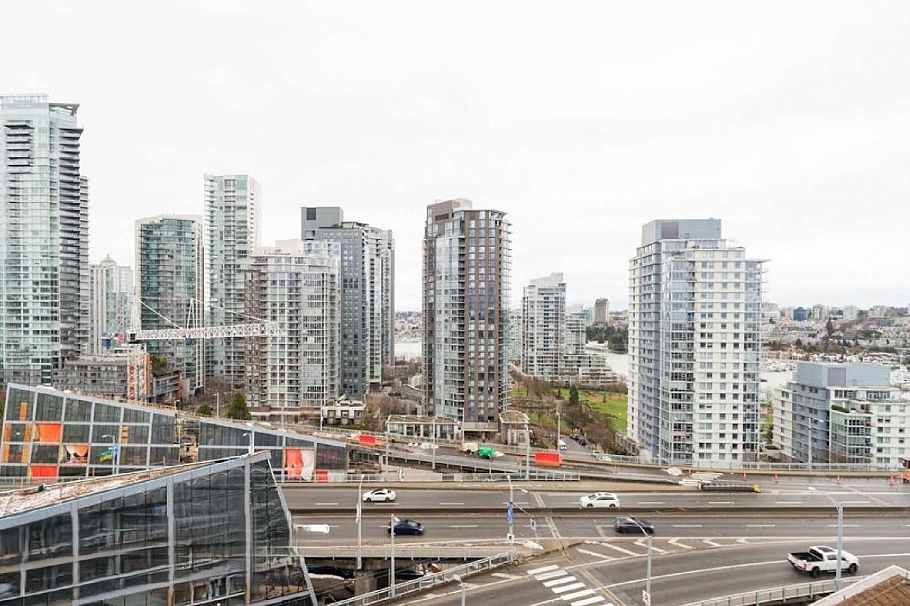 1901 1480 Howe Street Vancouver, BC - 16