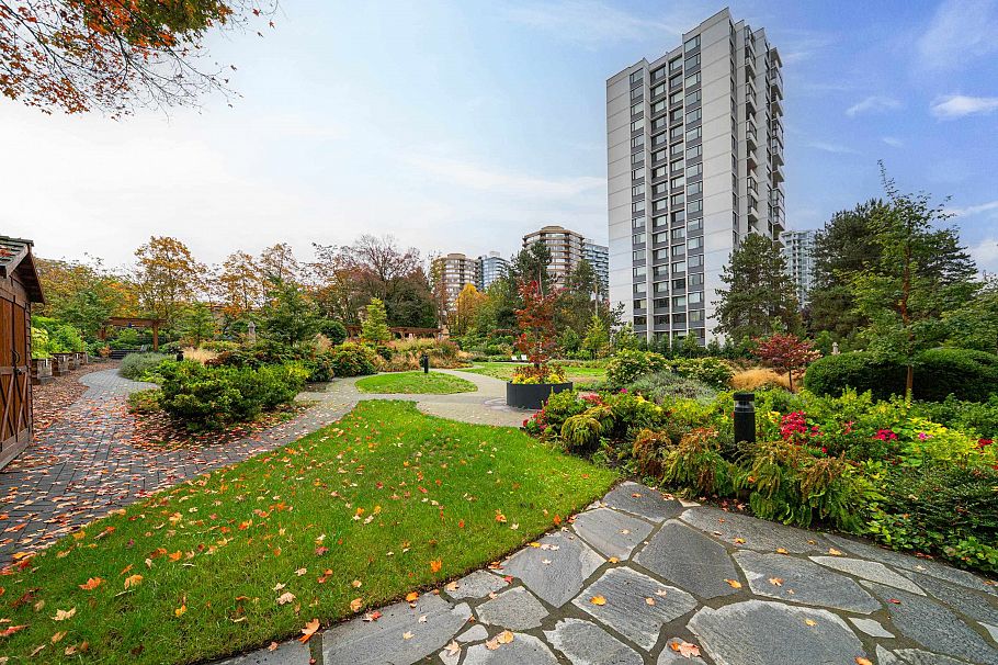 206 1740 Comox Street Vancouver, BC - 25