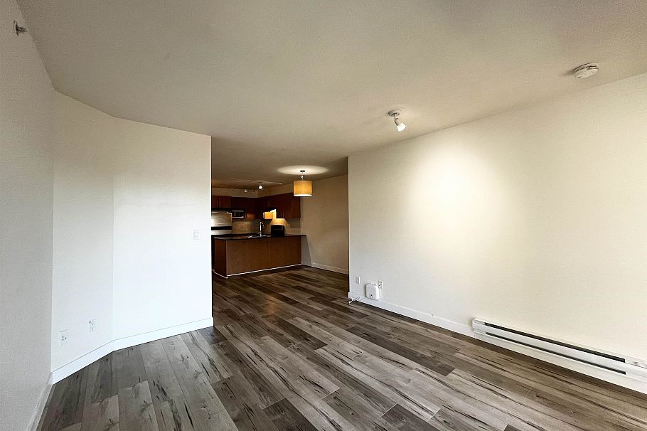 408 1633 Mackay Avenue North Vancouver, BC - 10