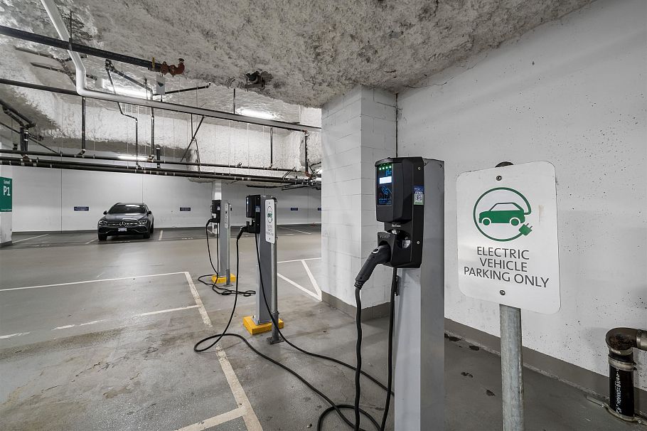 603 4638 Gladstone Street Vancouver, BC - 33