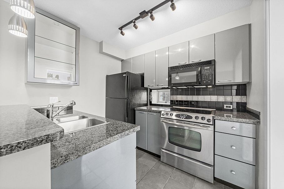 1805 1068 Hornby Street Vancouver, BC - 12