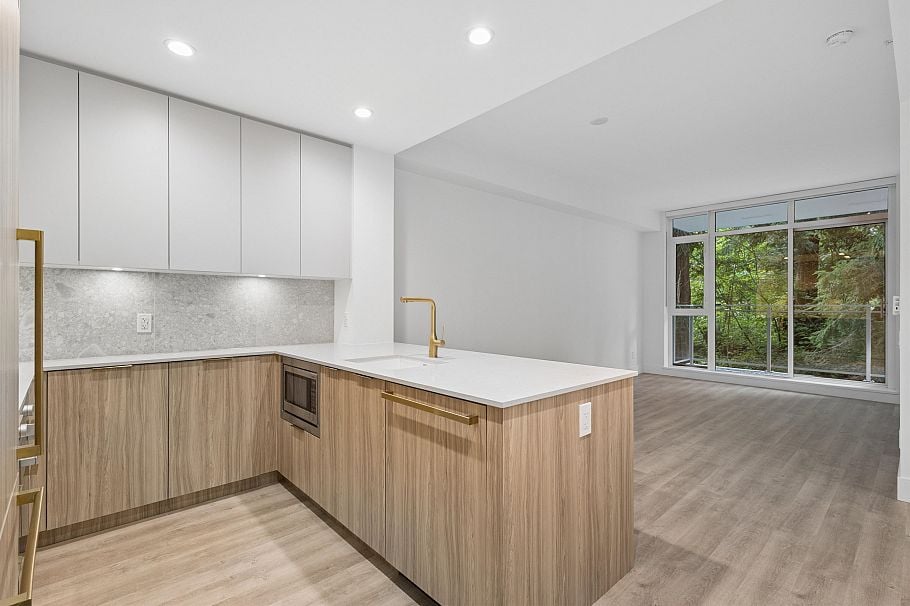 208 2375 Emery Court North Vancouver, BC - 1