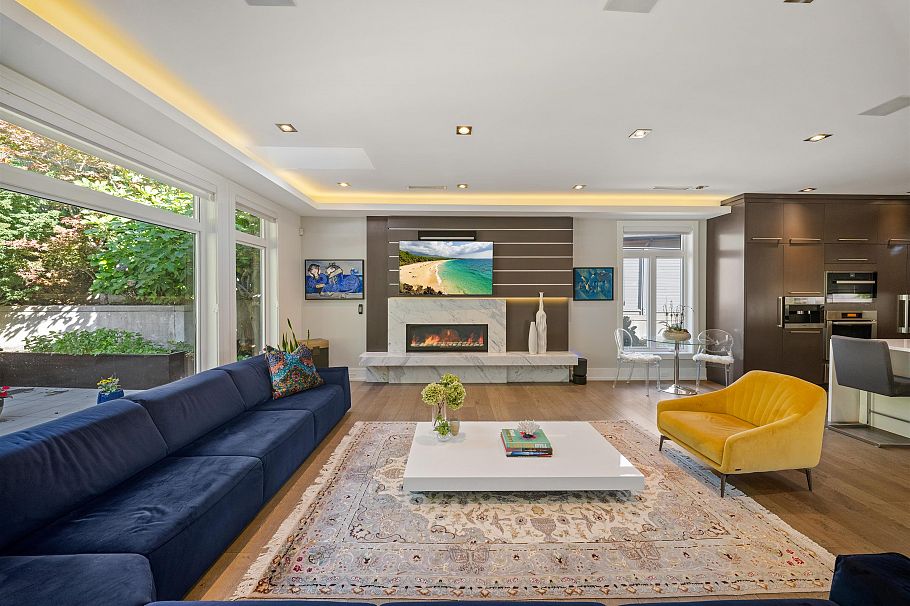966 Beaumont Drive North Vancouver, BC - 4