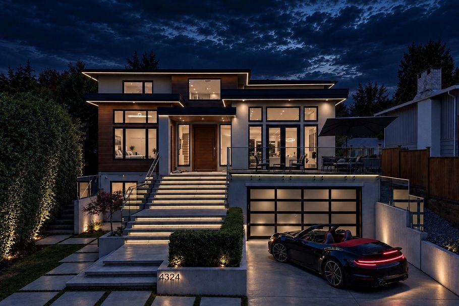 4324 Glencanyon Drive North Vancouver, BC - 1