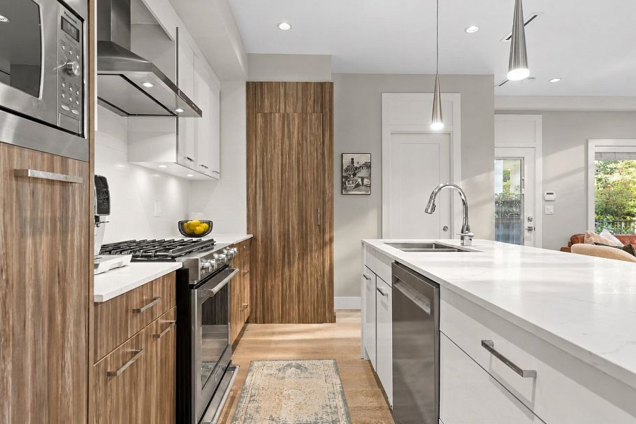 2 233 W 5th Street North Vancouver, BC - 12