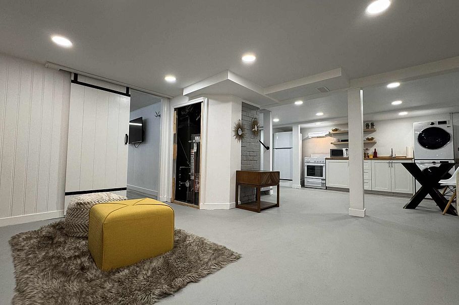 936 W 17th Avenue Vancouver, BC - 23
