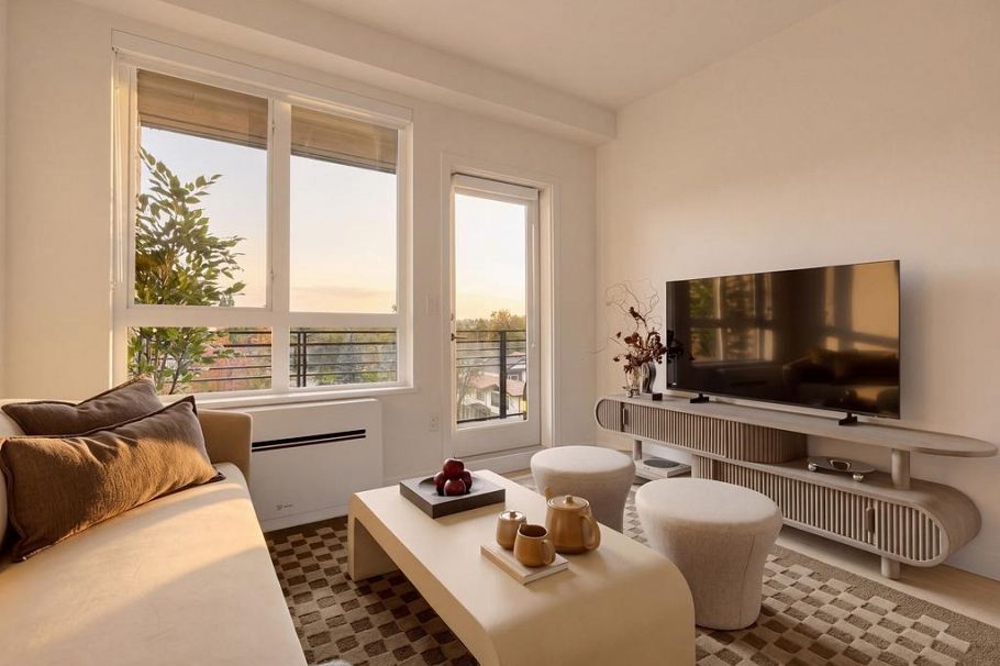 417 2450 Garden Drive Vancouver, BC - 4