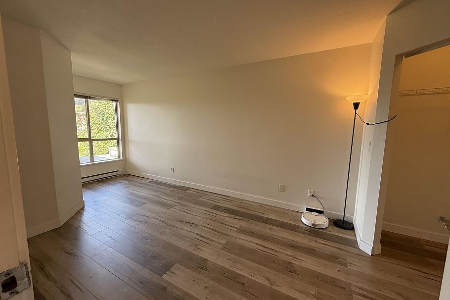 408 1633 Mackay Avenue North Vancouver, BC - 21