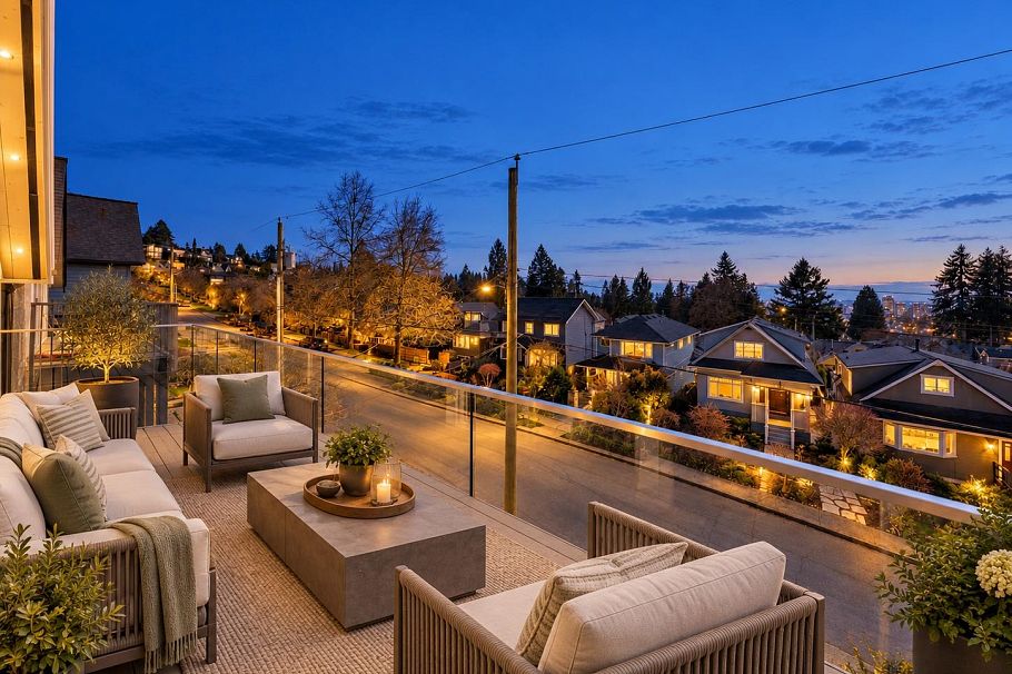 238 E 28th Street North Vancouver, BC - 23