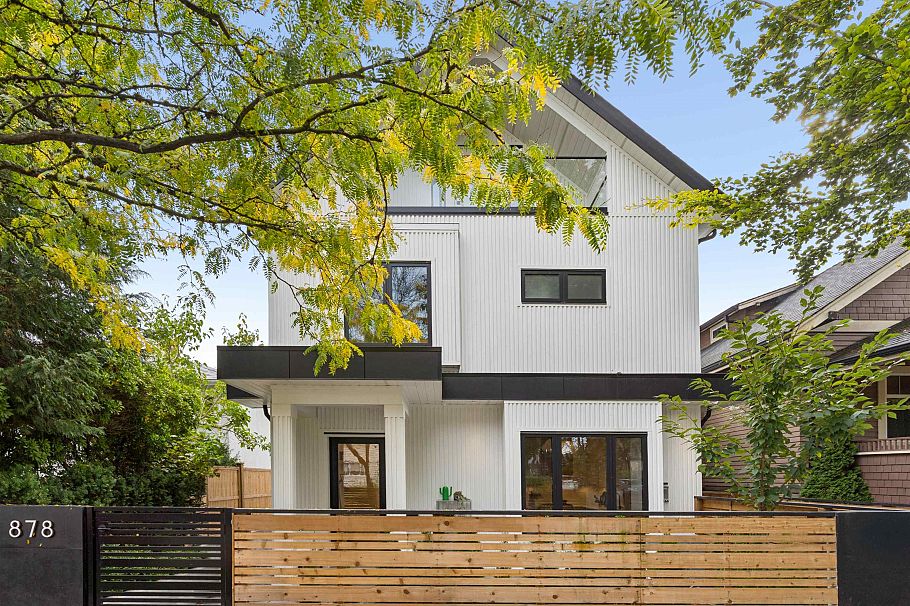 1 878 E 37th Avenue Vancouver, BC - 1
