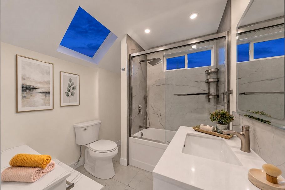 238 E 28th Street North Vancouver, BC - 18