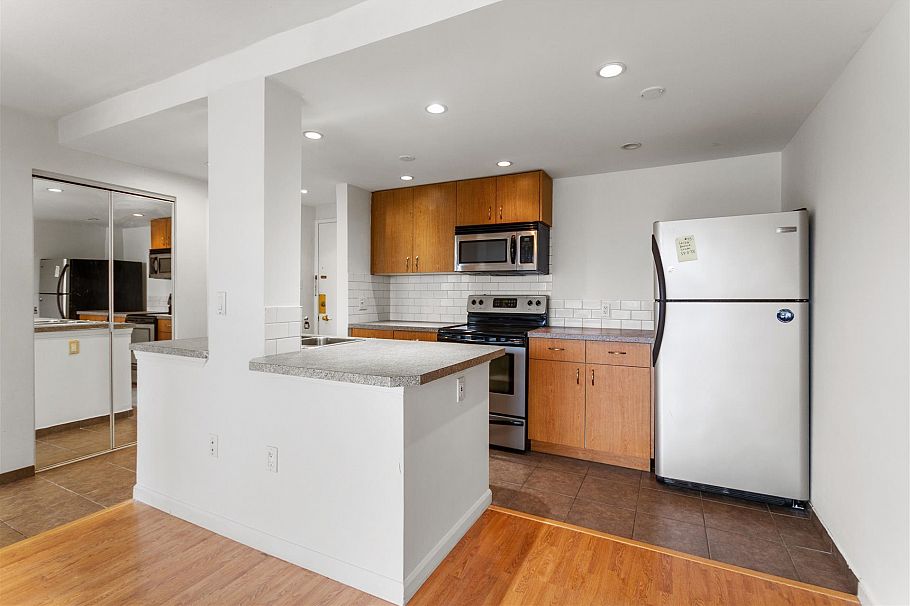 1501 1850 Comox Street Vancouver, BC - 6