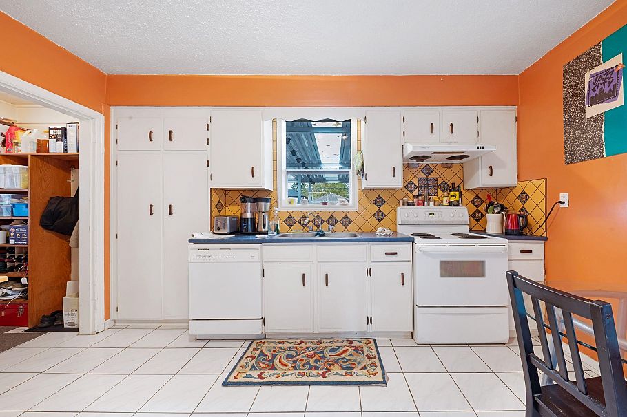 2865 Grant Street Vancouver, BC - 11