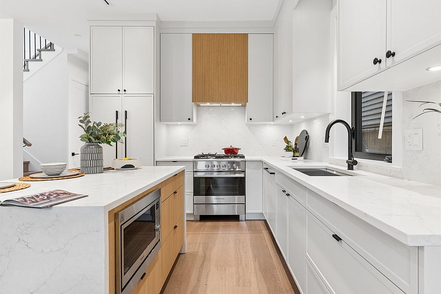 1 878 E 37th Avenue Vancouver, BC - 10