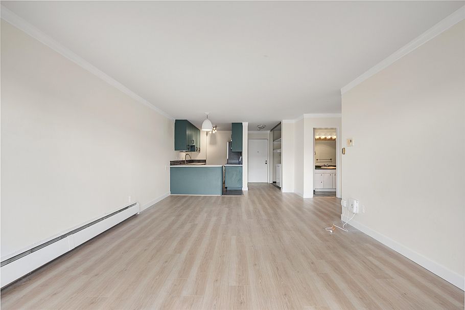 204 127 E 4th Street North Vancouver, BC - 6