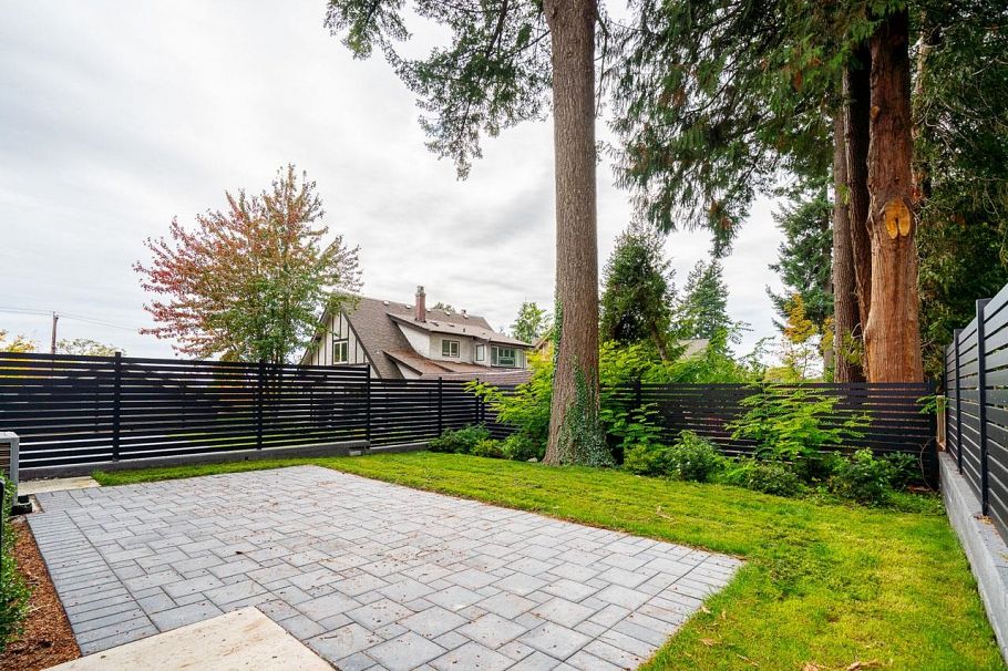 1 5061 Blenheim Street Vancouver, BC - 6