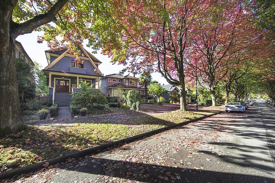 2580 Cambridge Street Vancouver, BC - 36