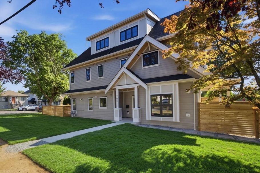 708 Windermere Street Vancouver, BC - 2