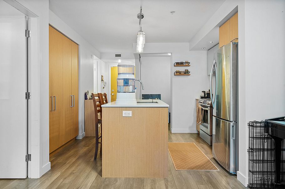108 221 E 3rd Street North Vancouver, BC - 4