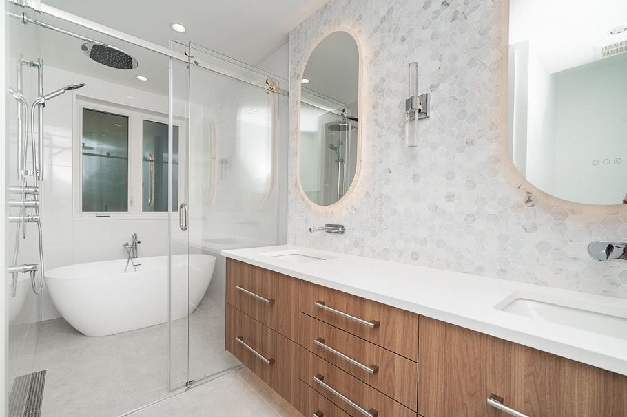 1 5061 Blenheim Street Vancouver, BC - 23