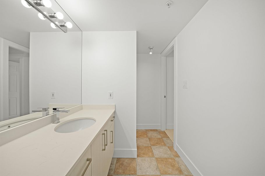 2501 63 Keefer Place Vancouver, BC - 12