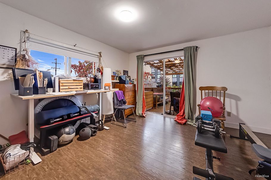 1536 Bond Street North Vancouver, BC - 14