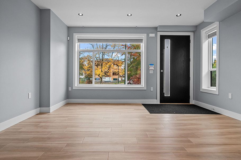 1 2557 W King Edward Street Vancouver, BC - 5
