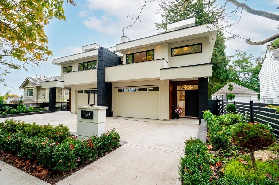 1 5061 Blenheim Street Vancouver, BC - 2
