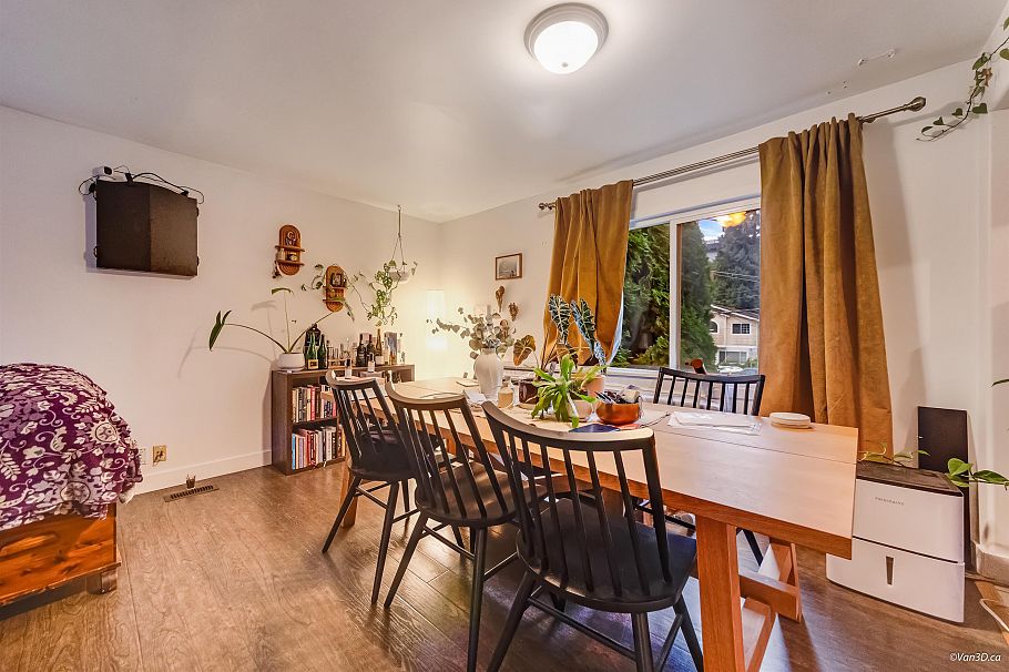 1536 Bond Street North Vancouver, BC - 15