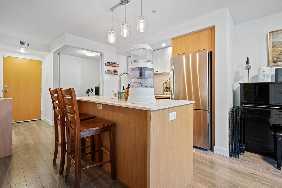 108 221 E 3rd Street North Vancouver, BC - 3
