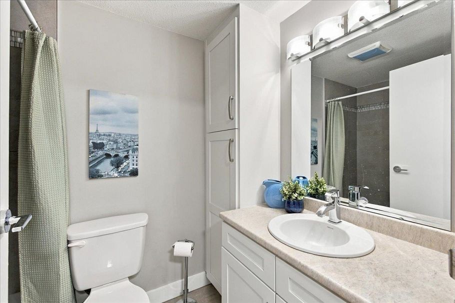 201 1365 E 7 Avenue Vancouver, BC - 17