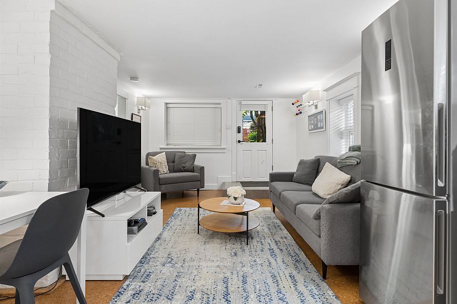 1204 E 14th Avenue Vancouver, BC - 25
