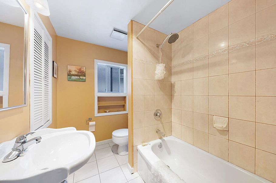2865 Grant Street Vancouver, BC - 17
