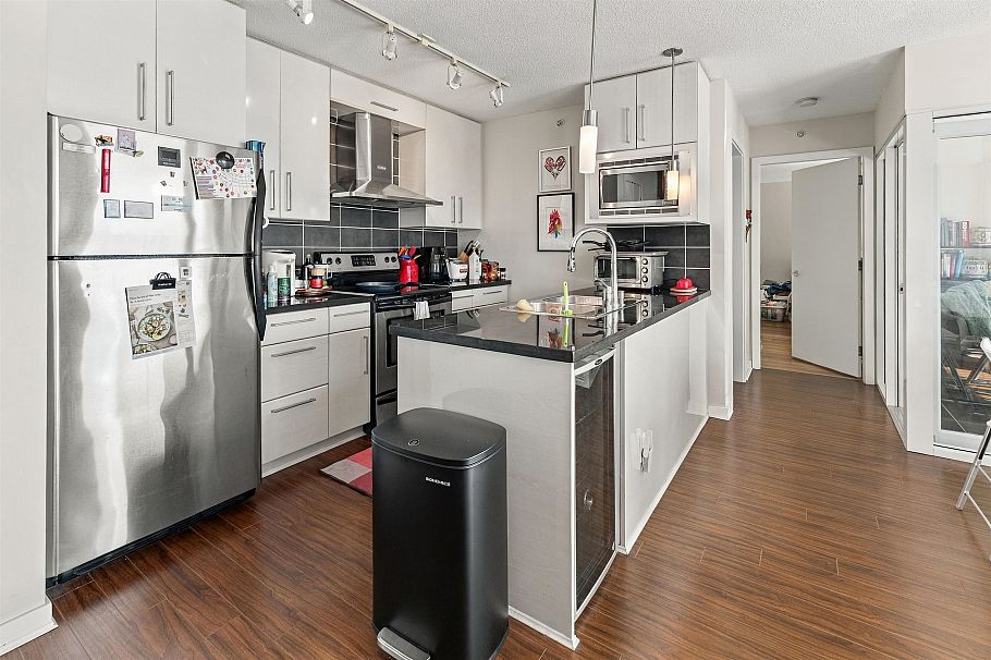 3701 188 Keefer Place Vancouver, BC - 9