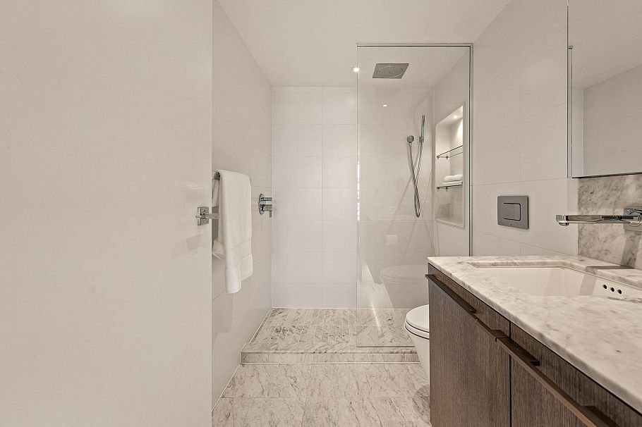 1610 1111 Richards Street Vancouver, BC - 23