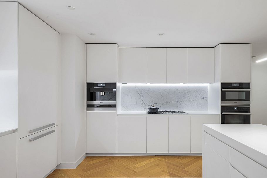 5702 1480 Howe Street Vancouver, BC - 10