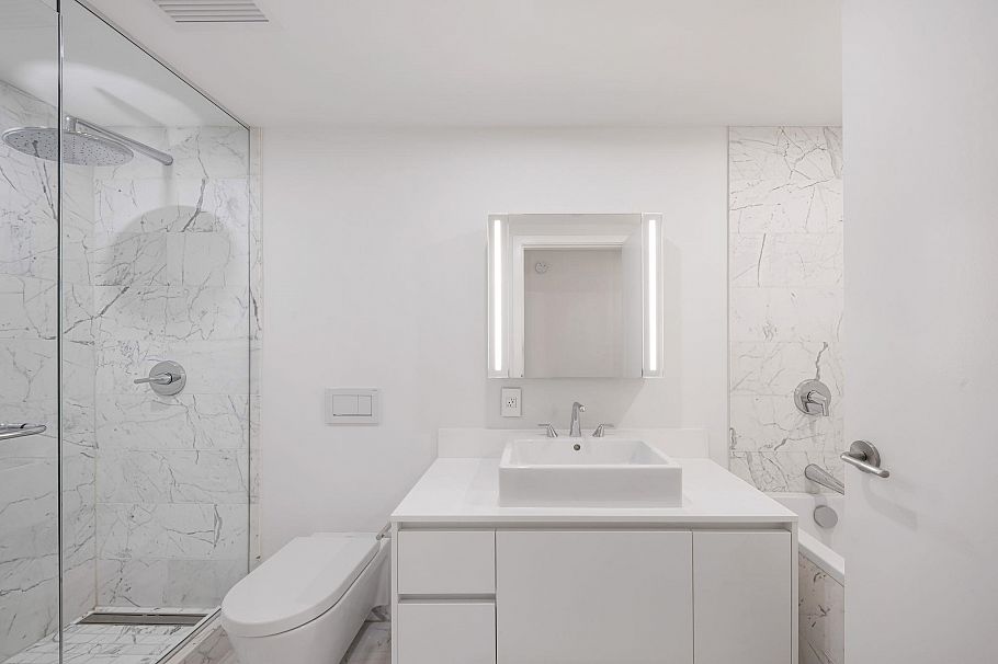 5702 1480 Howe Street Vancouver, BC - 21