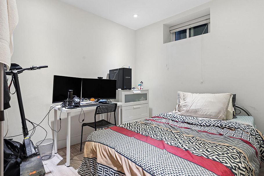 797 E 18th Avenue Vancouver, BC - 30